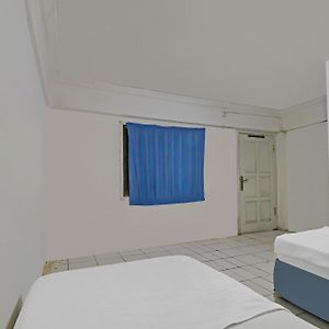 Kamar kembar standard
